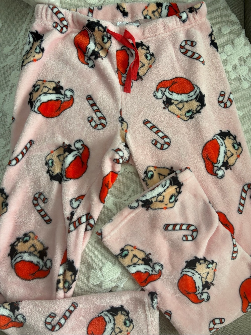 Fleischer Studios Betty Boop Pink Hooded Plush Blanket
